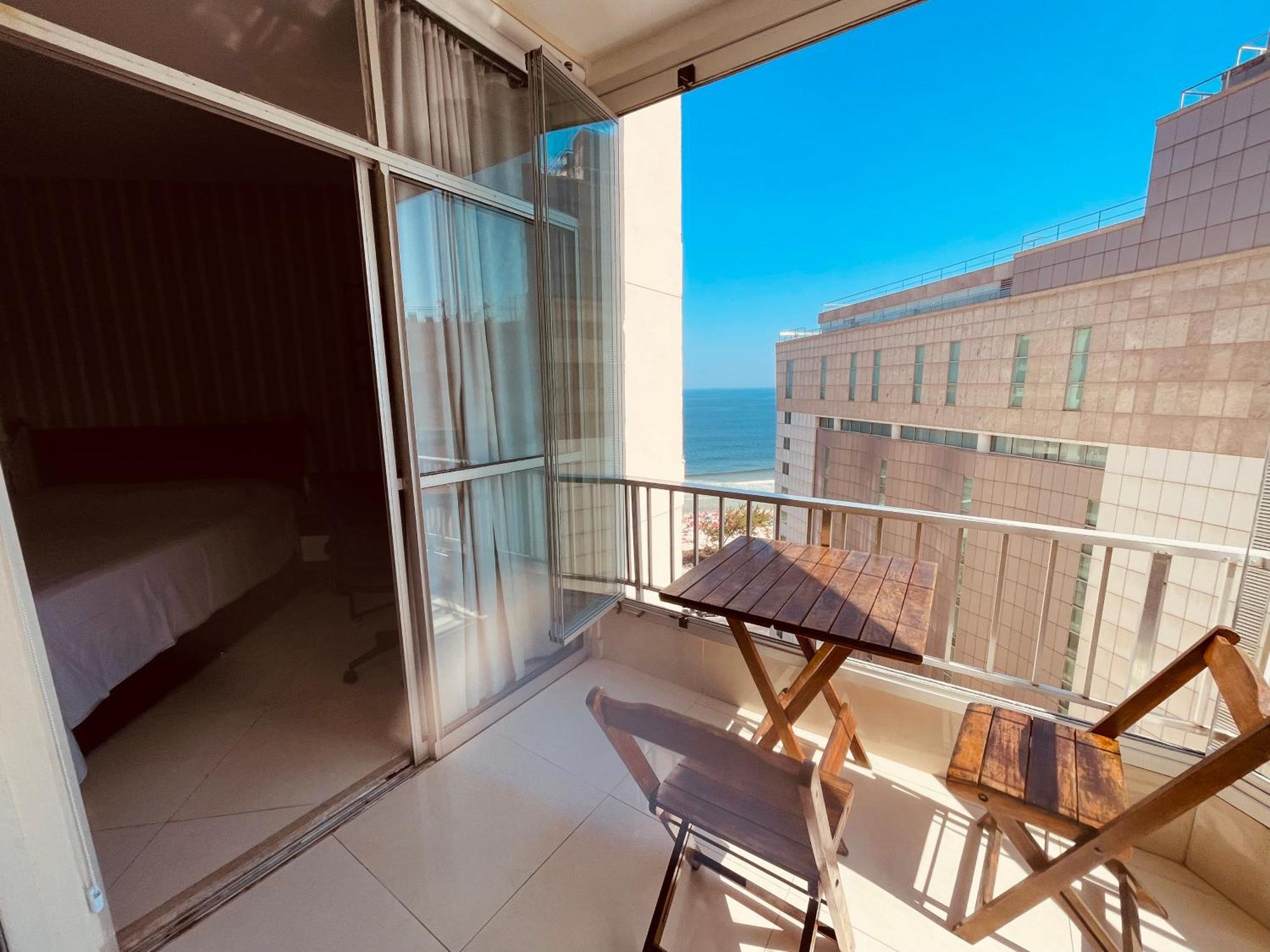 Pe Na Areia! Com Vista O Mar E Lazer Completo! Front With Ocean View And Amenities!